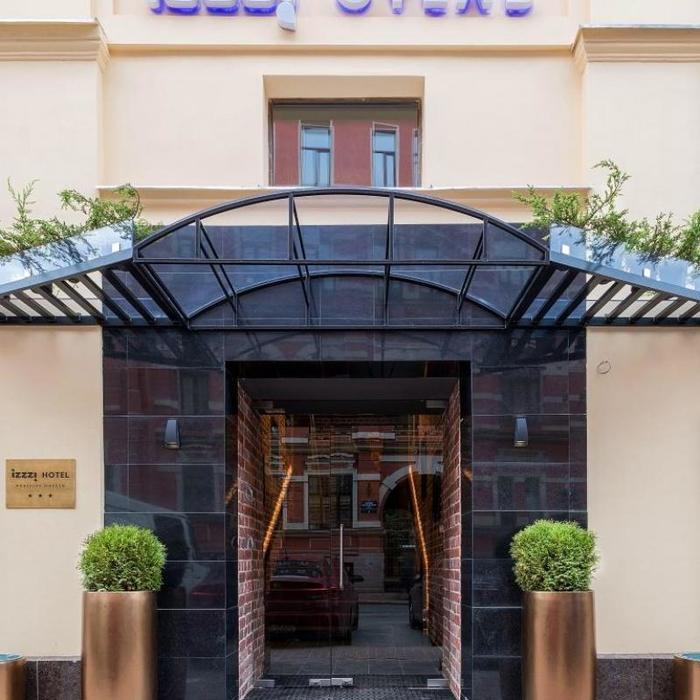 Комплекс апартаментов "izzzi 3* у Владимирской" |