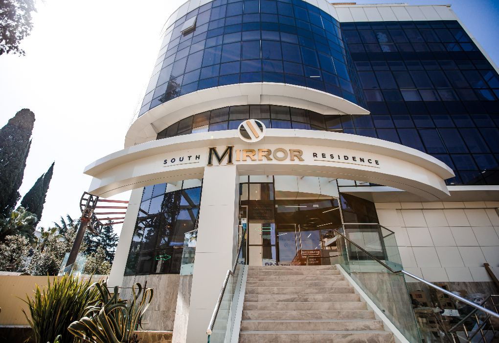 Апарт-отель "Mirror Residence" |